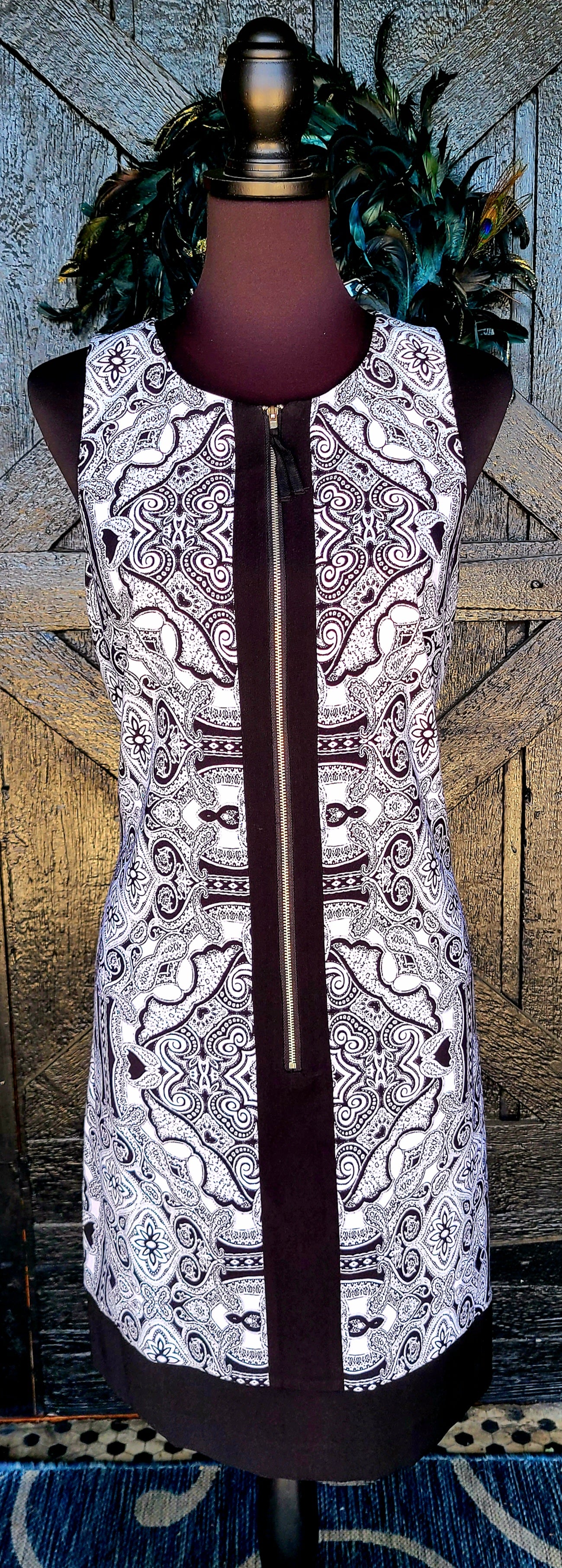 Black and White Multiprint Zip Up Sleeveless Dress