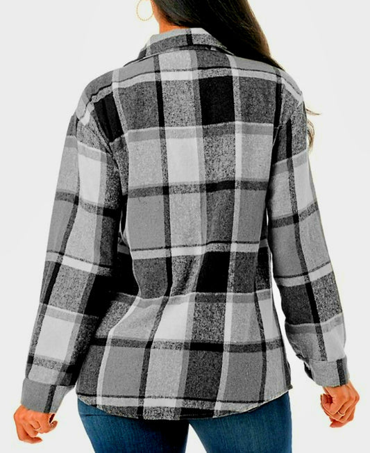 Black and White Flannel with Pockets