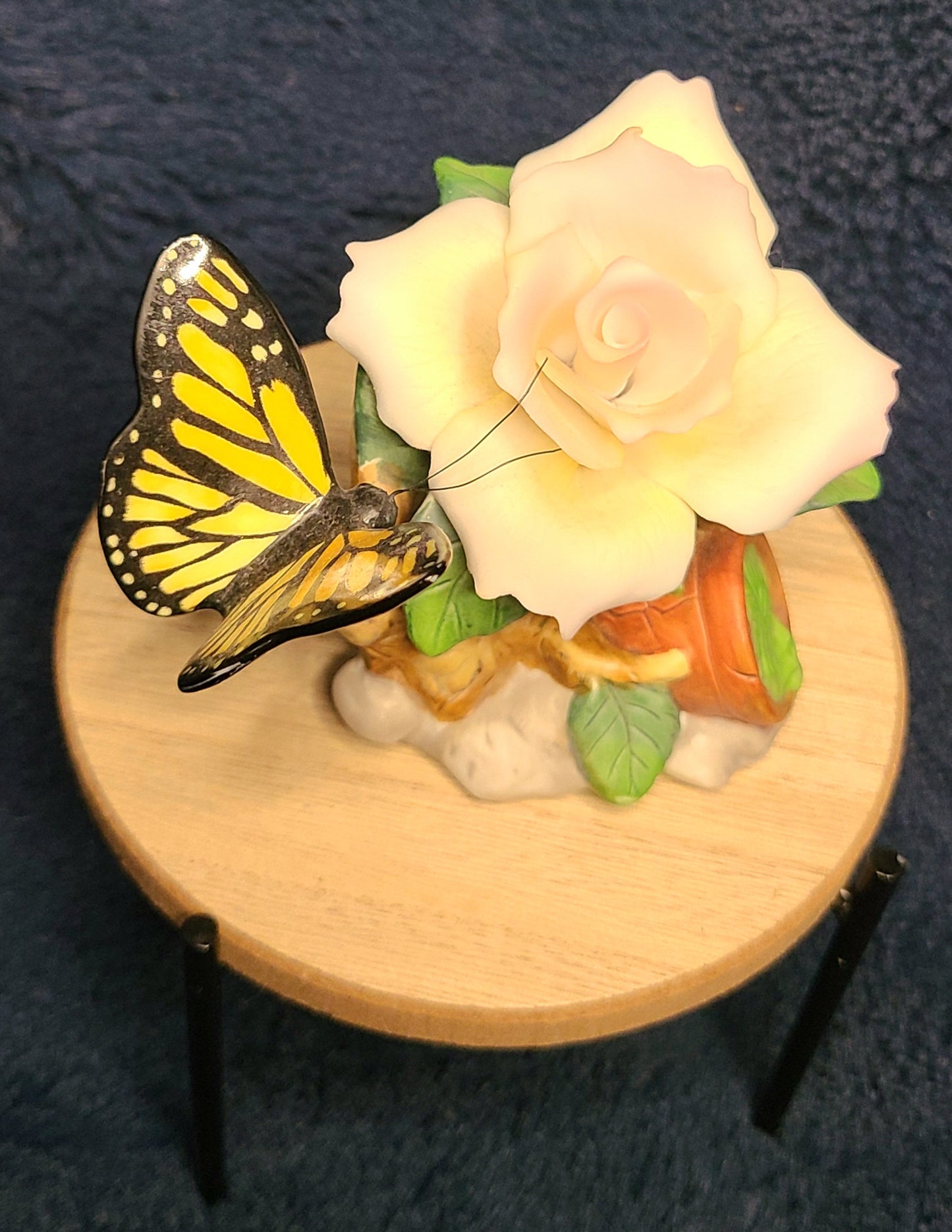 Avon Monarch Butterfly and Flower Decor-Collectors-2003