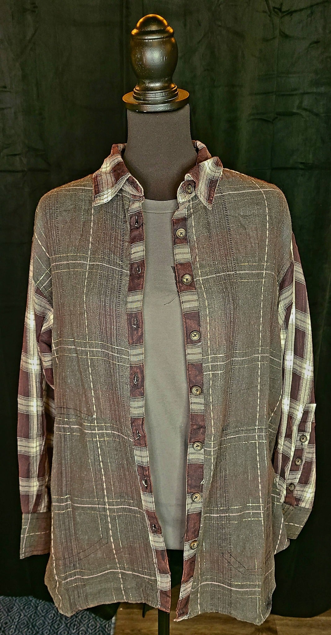 Black and Gray Sparkle Flannel with Pockets