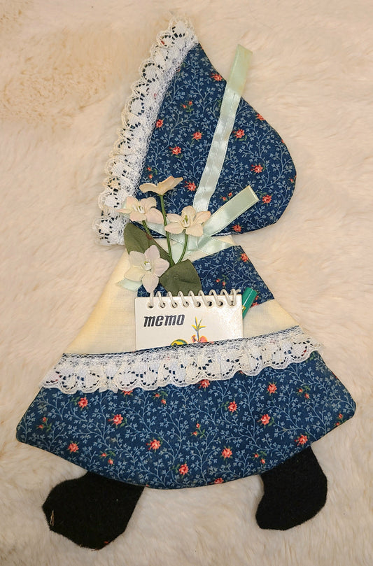 Vintage Handmade Sunbonnet Sue Notepad Holder