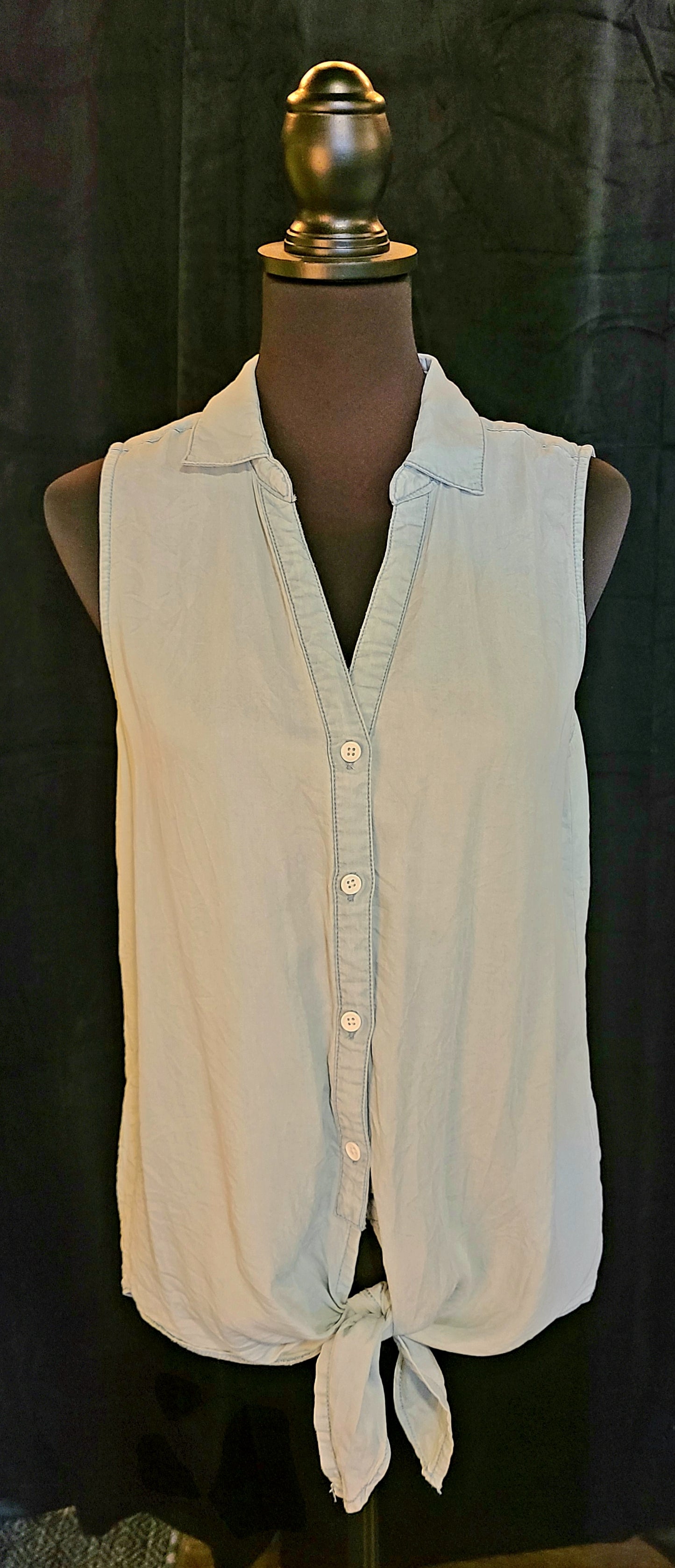 Thread Supply Sleeveless Tie Front Top Size Medium