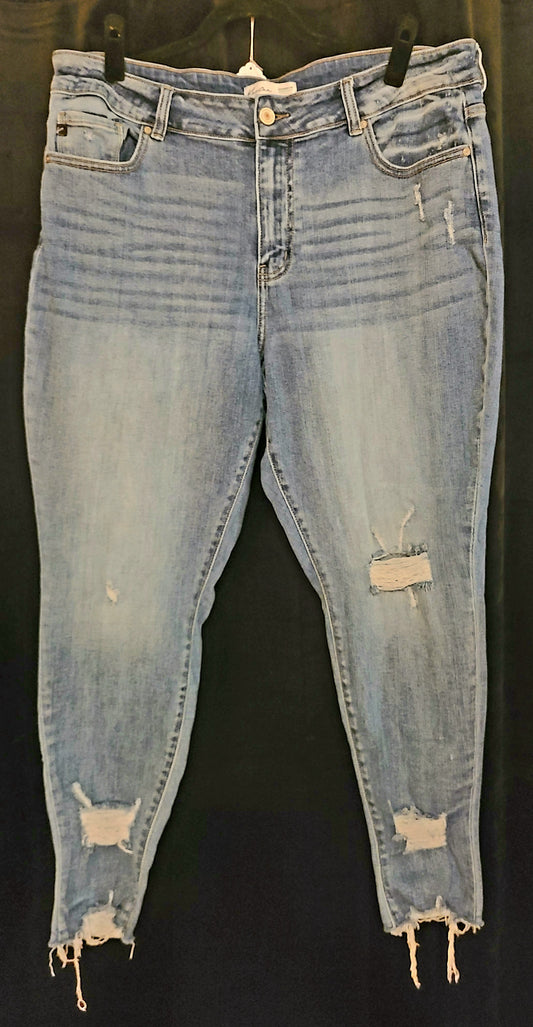 Kan Can Distressed Skinny Jeans Size 20