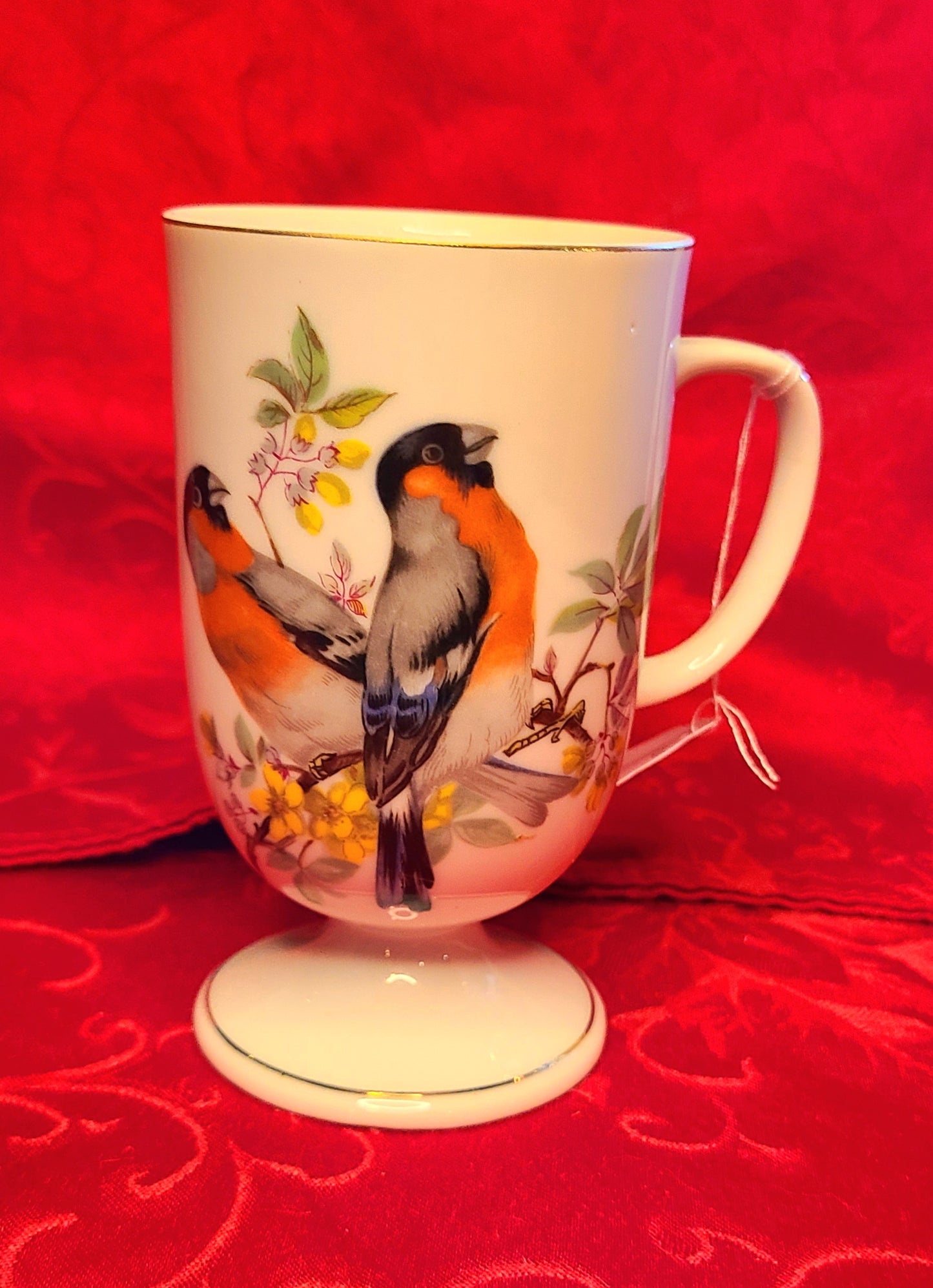 Vintage Royal Crown Porcelain Gold Trimmed Bird Pedestal Mug